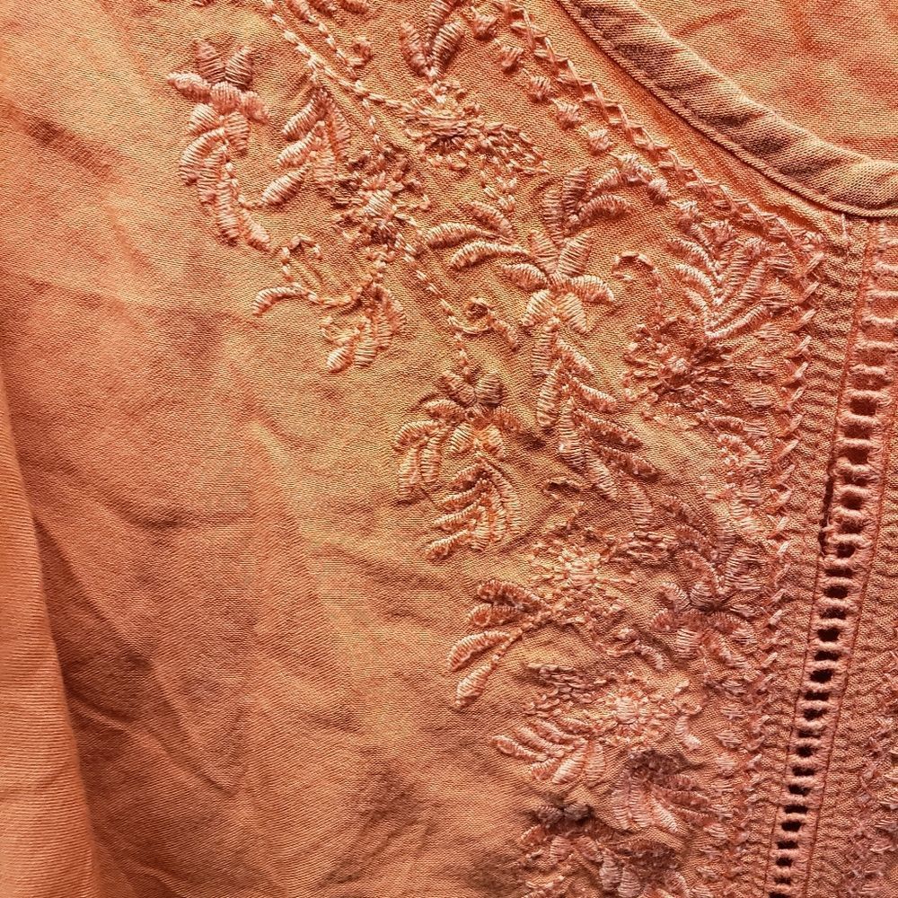 Time And Tru Blouse - Picture 2 of 3